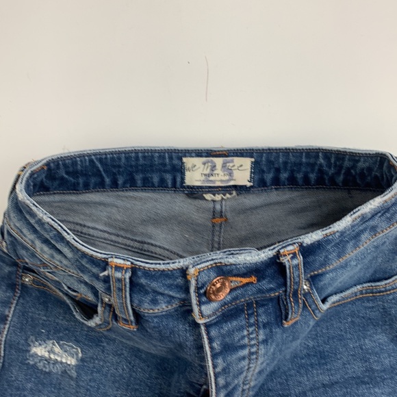 We the Free Denim Jean Shorts Size 25 Free People Distressed Raw Hem pockets - Picture 8 of 14